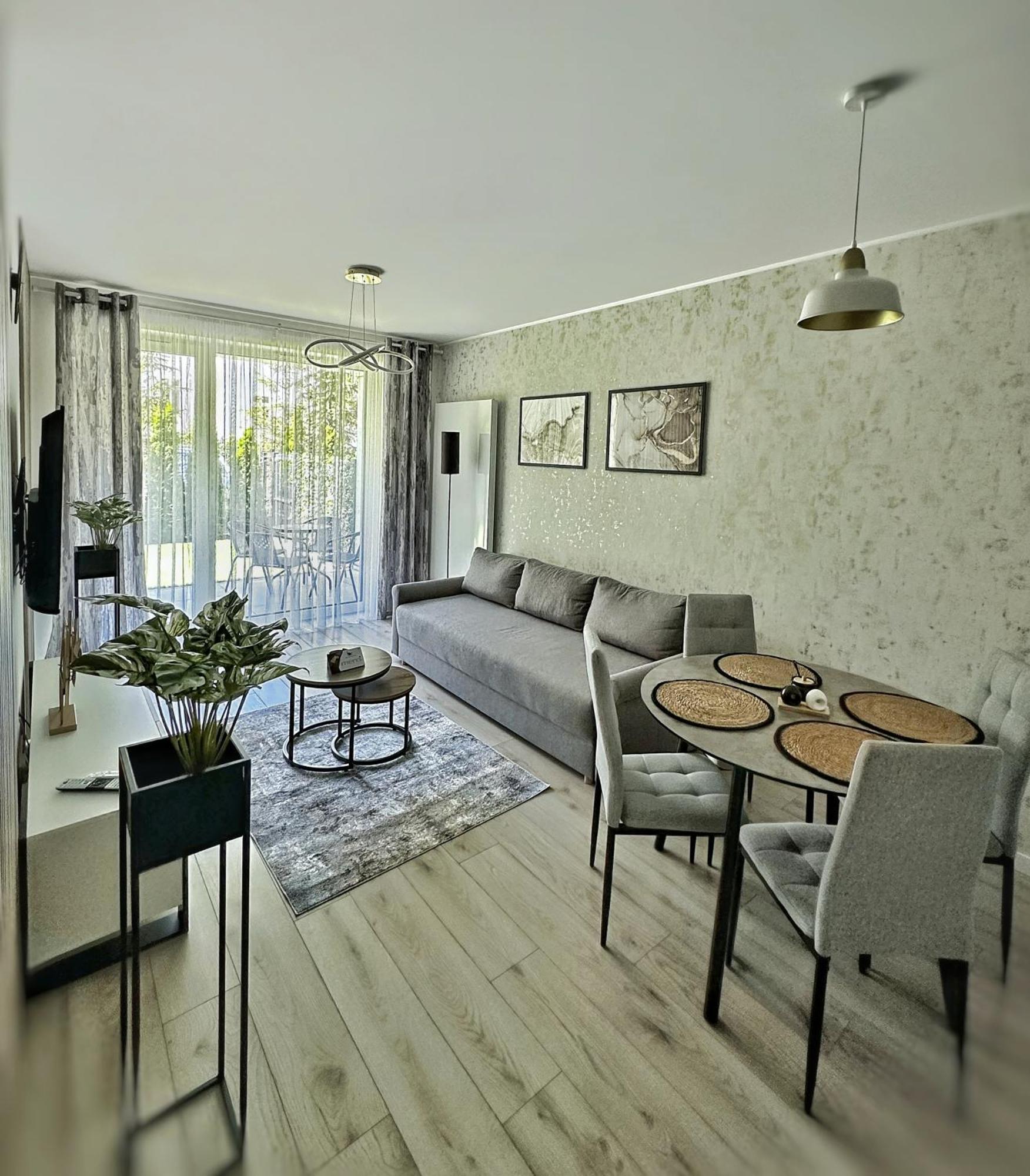 Apartament Whiteblue Kolobrzeg Z Duzym Ogrodkiem - 100 M Od Plazy! Whiteblue Kolberg Apartment Mit Grossem Garten - 100 M Vom Strand Entfernt! Whiteblue Kolobrzeg Apartman S Velkou Zahradou - 100 M Od Plaze! Exteriör bild