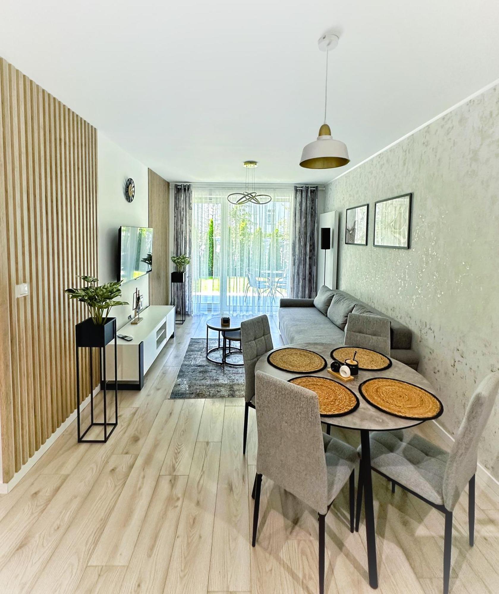 Apartament Whiteblue Kolobrzeg Z Duzym Ogrodkiem - 100 M Od Plazy! Whiteblue Kolberg Apartment Mit Grossem Garten - 100 M Vom Strand Entfernt! Whiteblue Kolobrzeg Apartman S Velkou Zahradou - 100 M Od Plaze! Exteriör bild